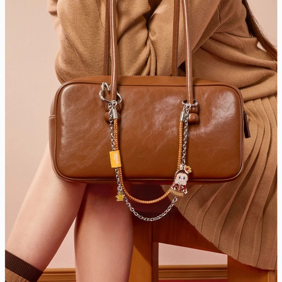 THE MONSTERS Let's Checkmate Series-Pendant Blind Box - King - Picture 2 of 7